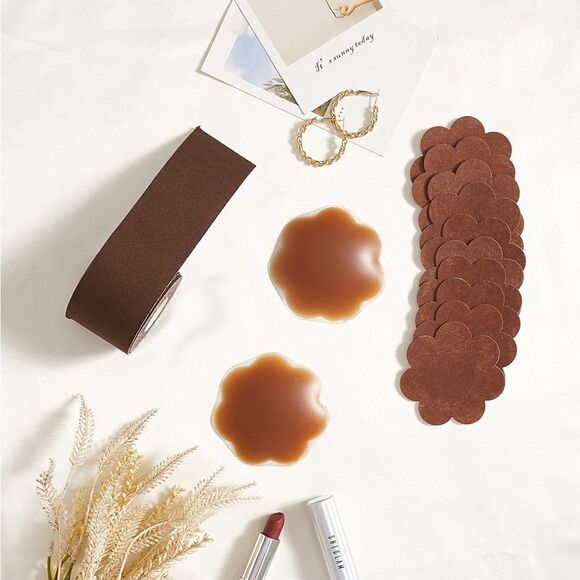 Boob Lift Tape with 12 Nipple Covers - Picture 2 of 11